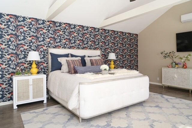 Luxe bedroom wallpaper